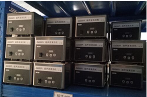 Latest company news about समायोज्य शक्ति वाले अल्ट्रासोनिक सिस्टम के साथ बैचों में सफाई गुणवत्ता को मानकीकृत करना